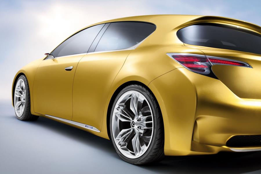  Lexus LF-Ch Compact Concept 2009 года  (фото 11 из 26)